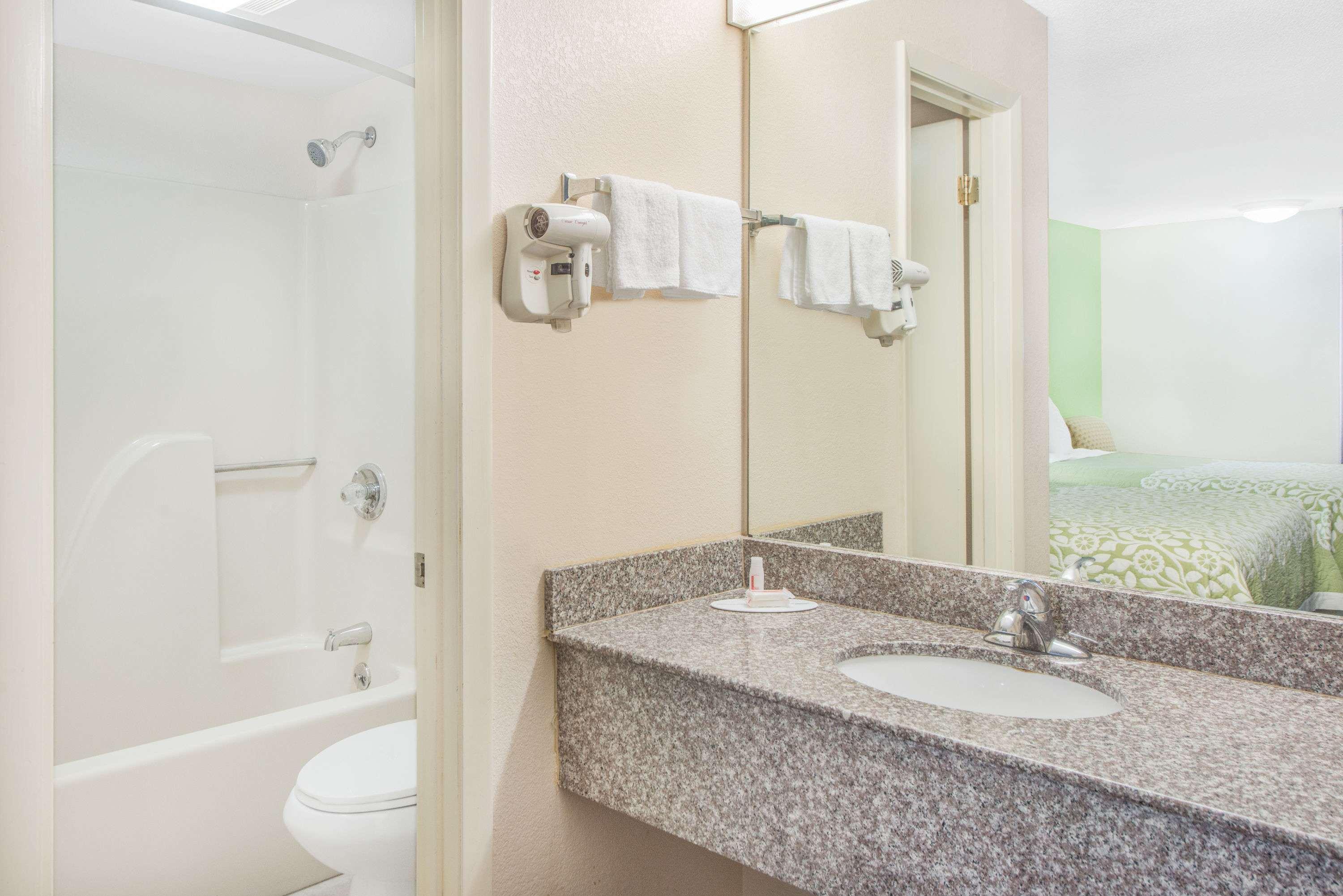 Days Inn By Wyndham Calvert City - Paducah East Buitenkant foto