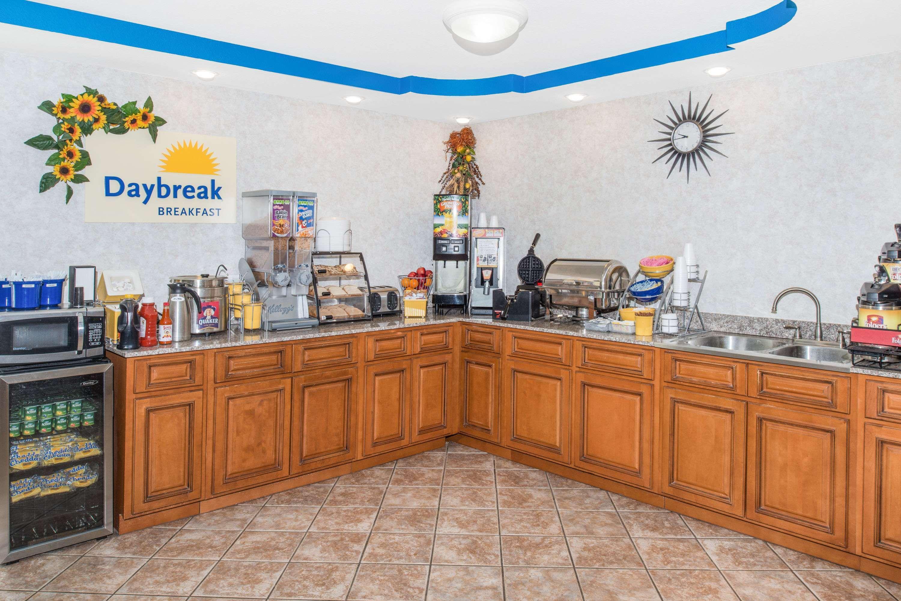 Days Inn By Wyndham Calvert City - Paducah East Buitenkant foto