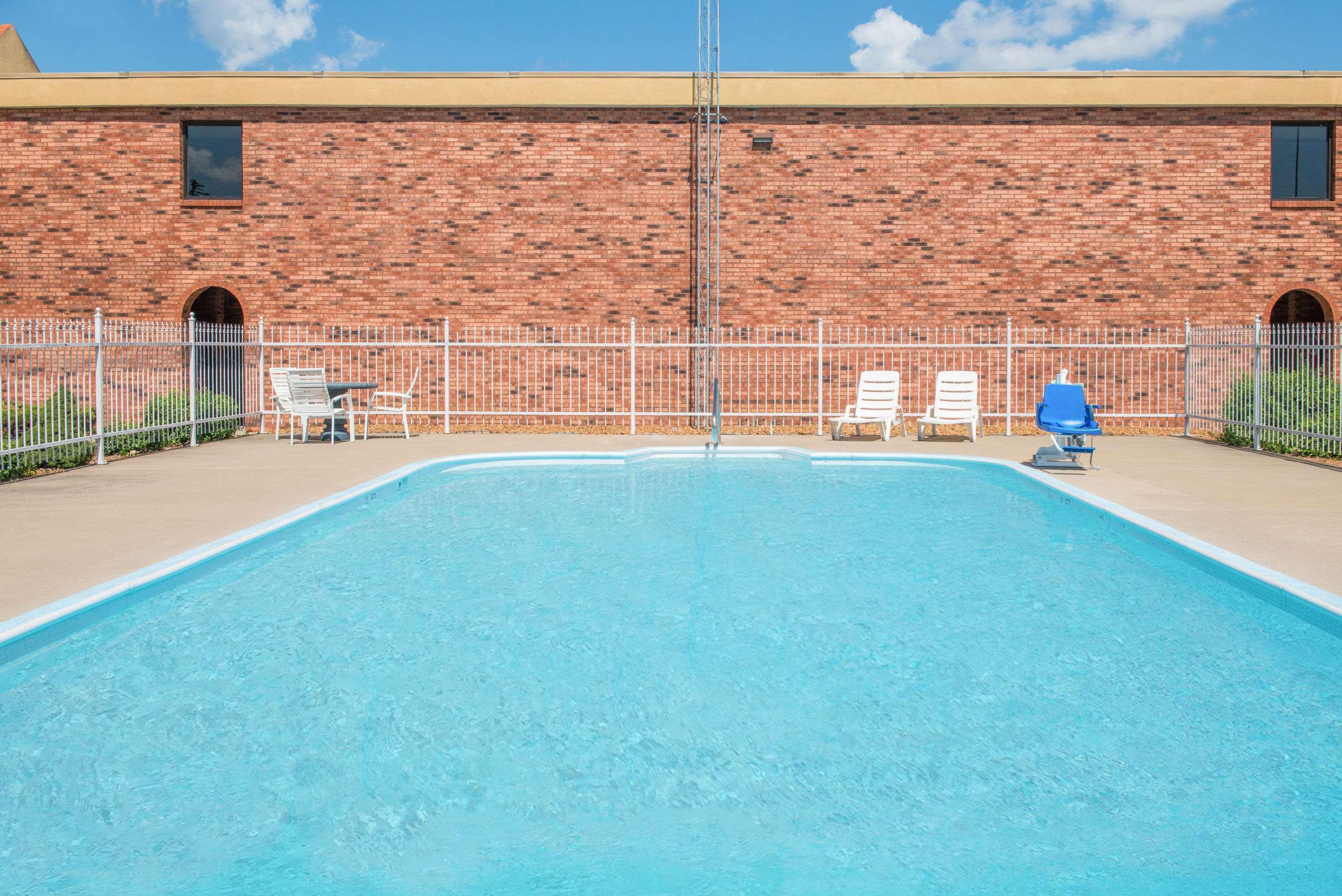 Days Inn By Wyndham Calvert City - Paducah East Buitenkant foto